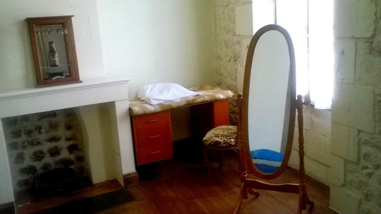 La Maison De L'Aubepin Saint-Savinien Dış mekan fotoğraf
